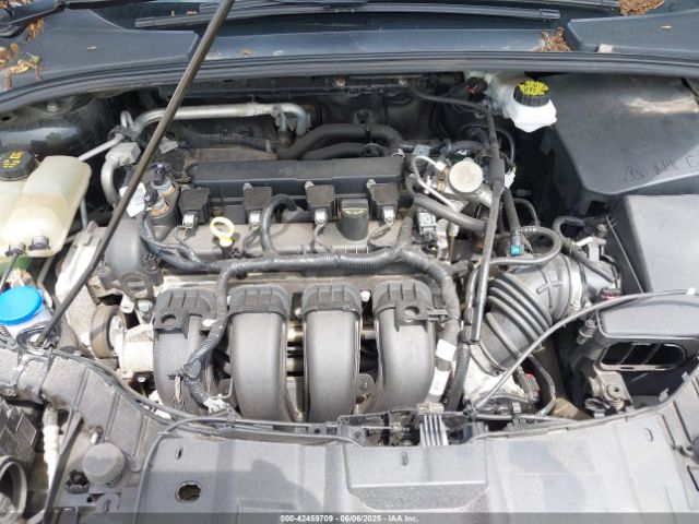 1FADP3K24JL309621 Ford FOCUS SE