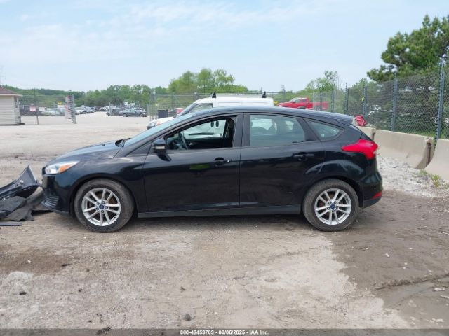 1FADP3K24JL309621 Ford FOCUS SE
