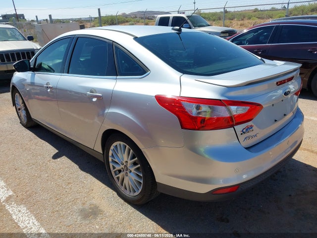 Ford 2014 2014 1FADP3J26EL196312 Image 3