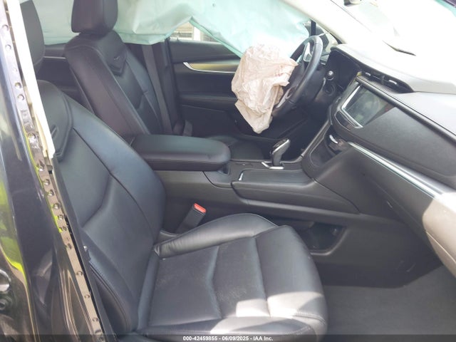 2018 CADILLAC XT5 1GYKNCRS8JZ134536 Photo 4