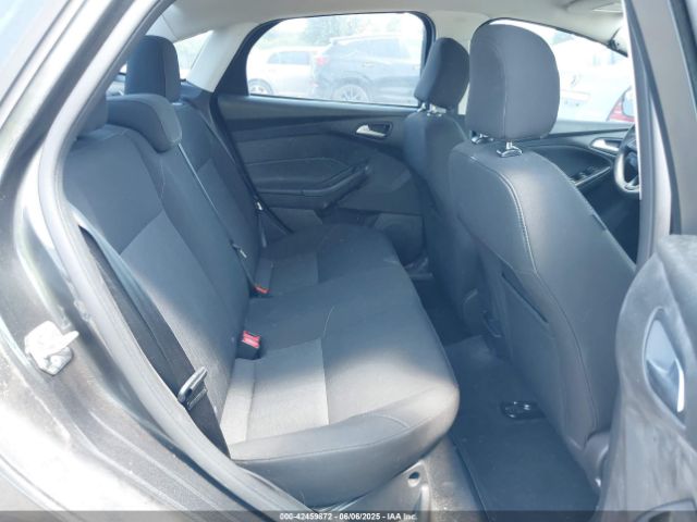 1FADP3F28GL281633 Ford FOCUS SE