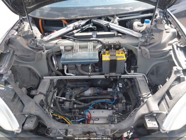 2015 TESLA MODEL S 5YJSA1E47FF102106 Photo 9
