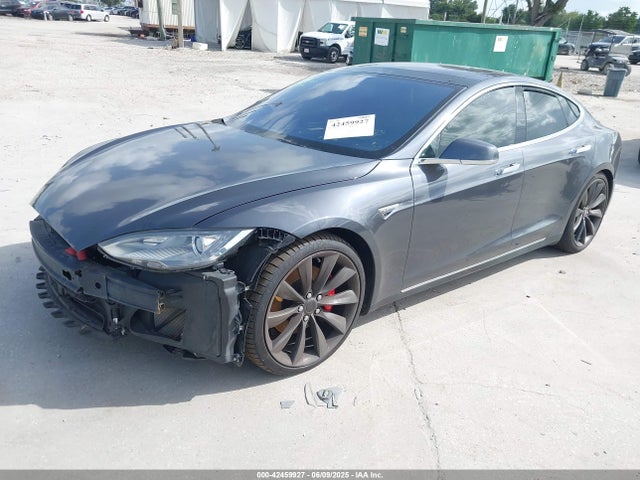 2015 TESLA MODEL S 5YJSA1E47FF102106 Photo 1