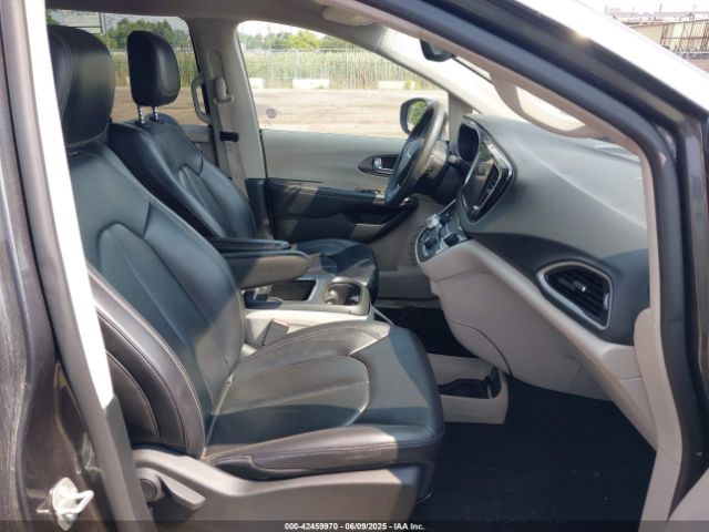2C4RC1BG7PR581107 Chrysler Pacifica Touring L
