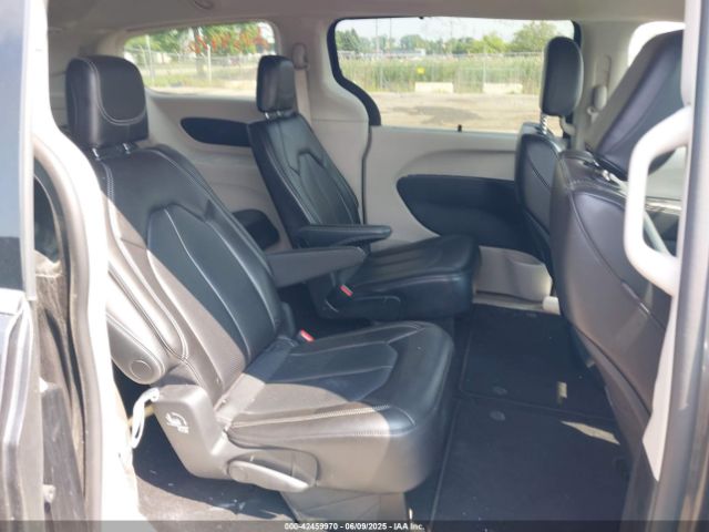 2C4RC1BG7PR581107 Chrysler Pacifica Touring L
