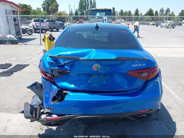 Alfa Romeo giulia (952) 2017 ZARFAECN9H7559633 Image 16
