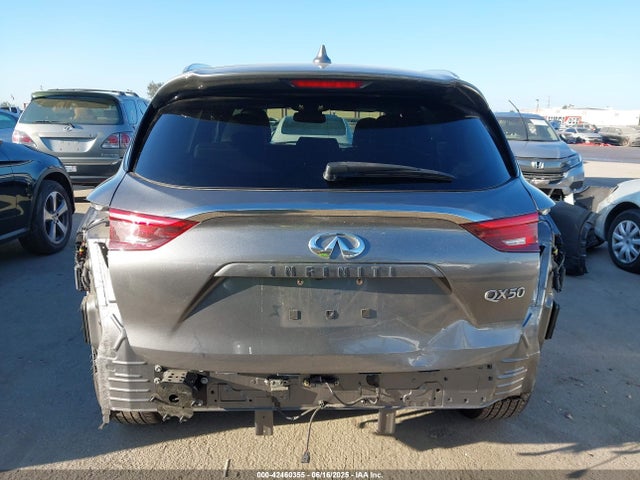 Infiniti 2021 2021 3PCAJ5BA4MF113543 Image 17