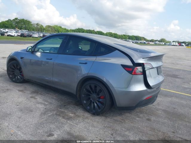 2024 TESLA MODEL Y 7SAYGDEF7RA296765 Photo 2