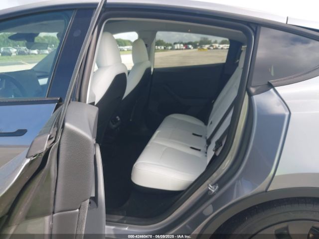 2024 TESLA MODEL Y 7SAYGDEF7RA296765 Photo 7