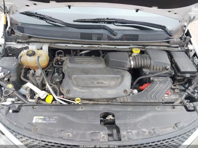 2C4RC1DG2MR528307 Chrysler Voyager