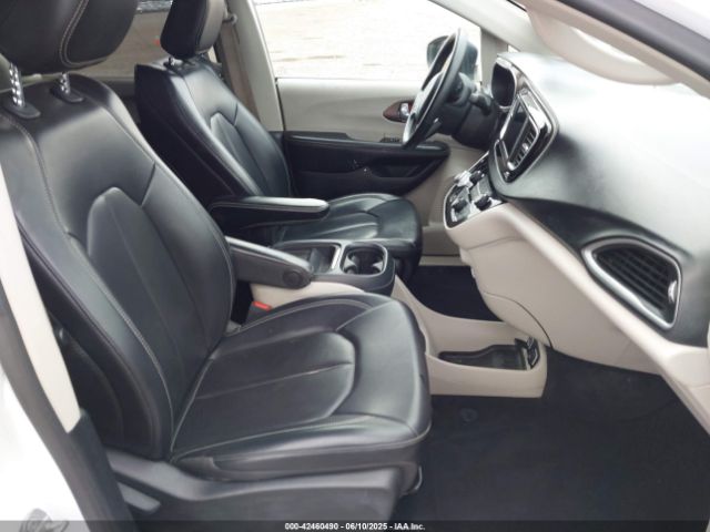 2C4RC1DG2MR528307 Chrysler Voyager