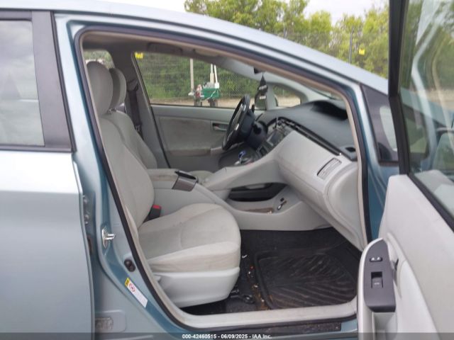 JTDKN3DU0E1773416 Toyota Prius Two