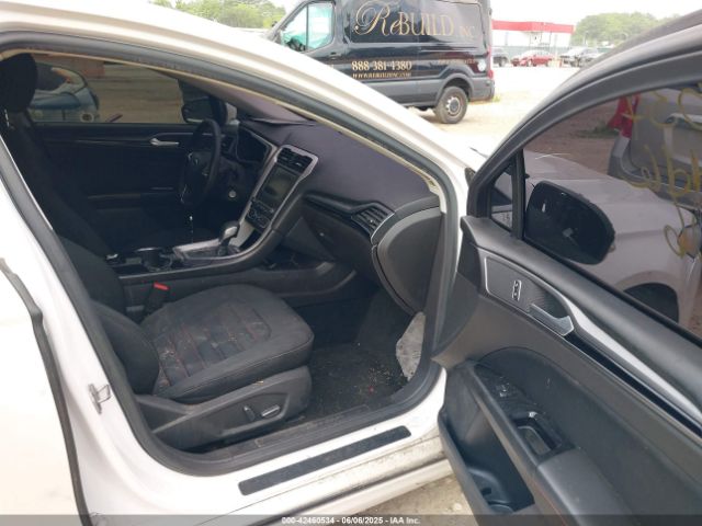 3FA6P0H94GR231136 Ford FUSION SE