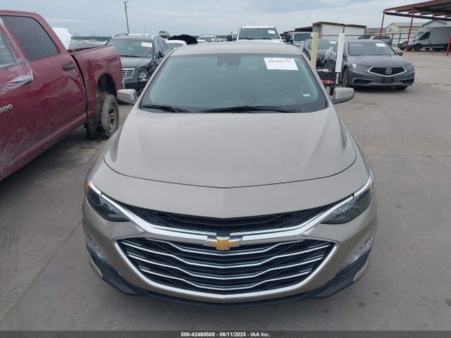1G1ZD5ST9SF152271 Chevrolet Malibu Fwd 1lt