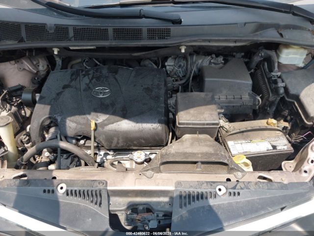 5TDKZ3DCXJS903114 Toyota Sienna Le 8 Passenger