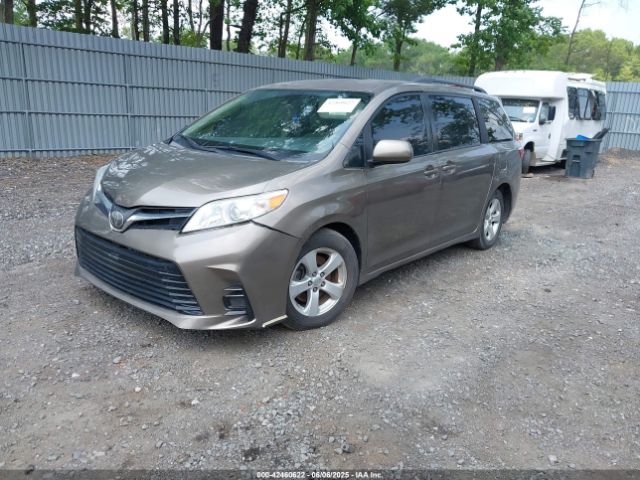 5TDKZ3DCXJS903114 Toyota Sienna Le 8 Passenger