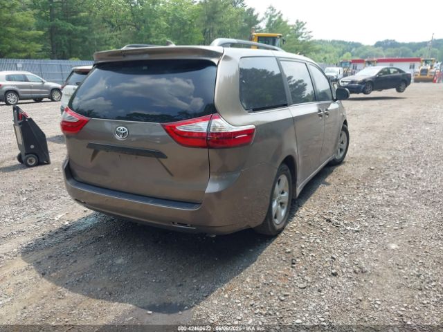 5TDKZ3DCXJS903114 Toyota Sienna Le 8 Passenger