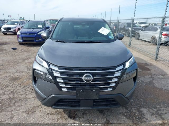 5N1BT3BB8SC832697 Nissan Rogue Sv Intelligent Awd