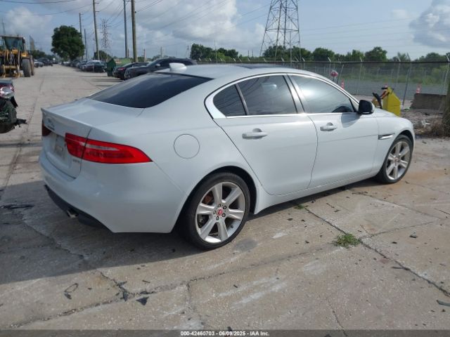 2017 JAGUAR XE SAJAE4BG5HA951325 Photo 3