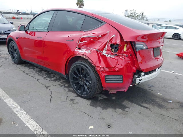 2022 TESLA MODEL Y 7SAYGDEE4NF403890 Photo 2