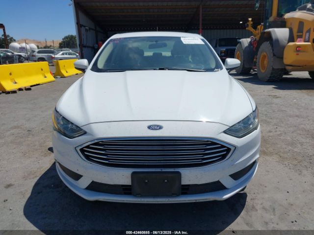 3FA6P0HD2HR313811 Ford Fusion