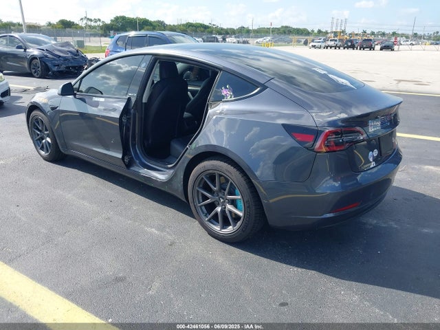 2022 TESLA MODEL 3 5YJ3E1EB1NF176739 Photo 2