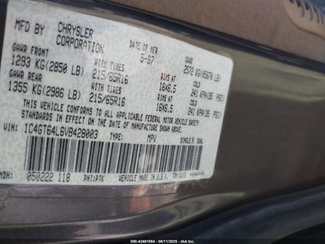1997 CHRYSLER TOWN & COUNTRY 1C4GT64L6VB428003 Photo 8