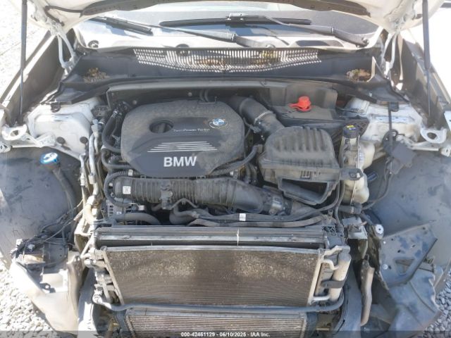 2018 BMW X1 WBXHT3C38J5L27142 Photo 9