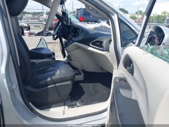 2022 CHRYSLER PACIFICA HYBRID 2C4RC1L79NR120423 Photo 4