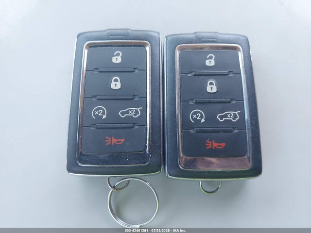 1C4SJUAT3PS518334 Jeep Wagoneer
