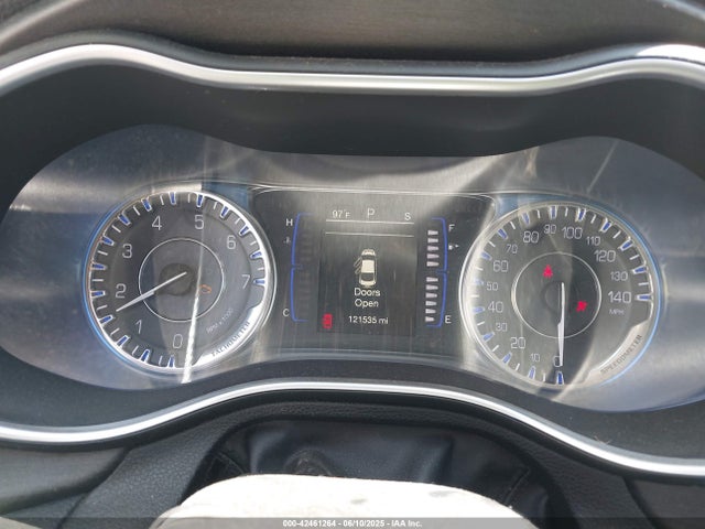 1C3CCCAB2GN154779 Chrysler 2016
