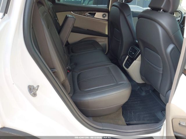 2019 LINCOLN NAUTILUS 2LMPJ8LP2KBL18626 Photo 7