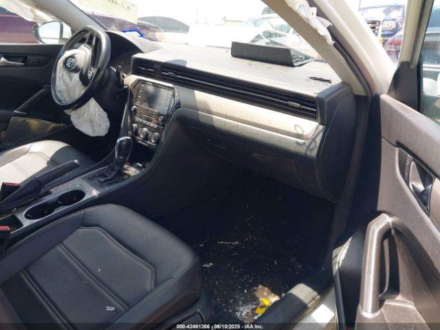 2020 VOLKSWAGEN PASSAT 1VWSA7A37LC015344 Photo 4