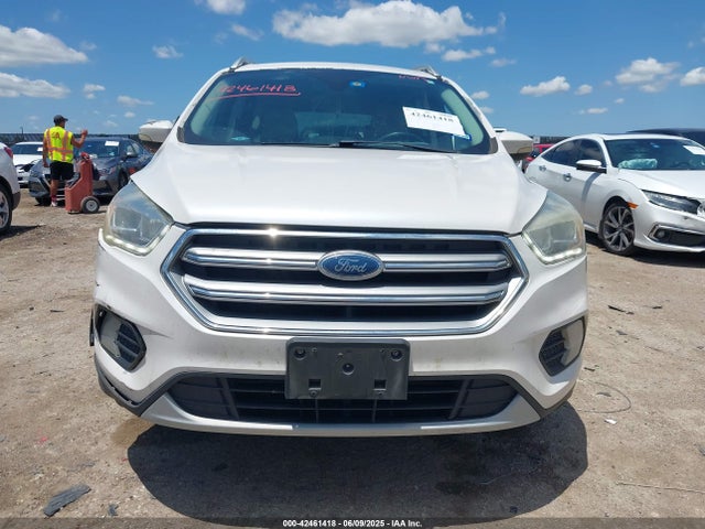 1FMCU0J97HUE94520 Ford 2017