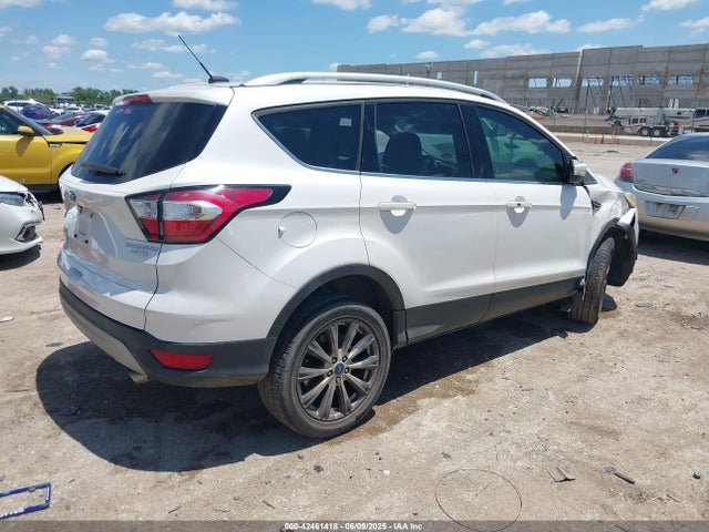1FMCU0J97HUE94520 Ford 2017