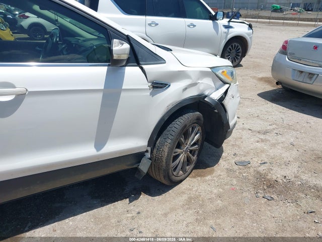 1FMCU0J97HUE94520 Ford 2017