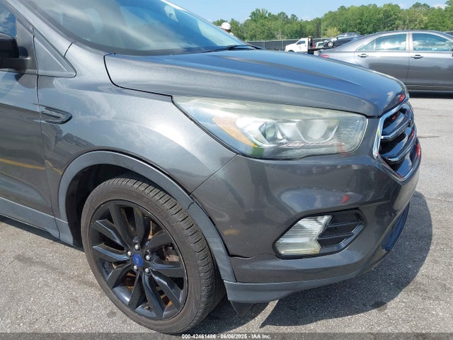 1FMCU0GD5HUB00721 Ford ESCAPE SE