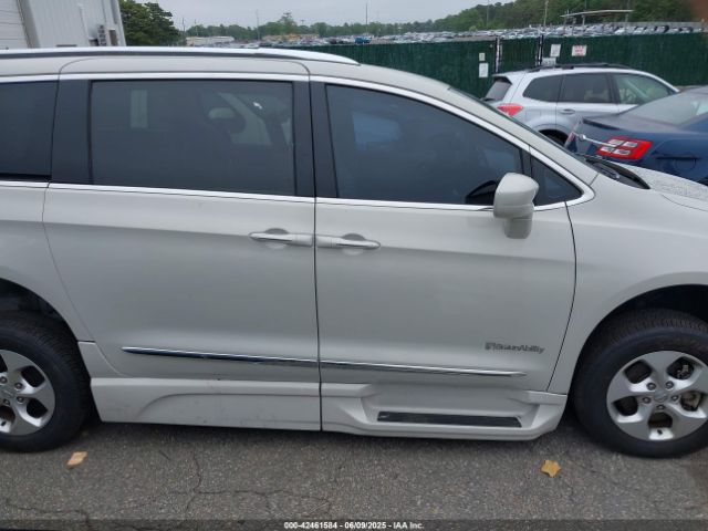 2C4RC1EG3HR720775 Chrysler Pacifica Touring-l Plus