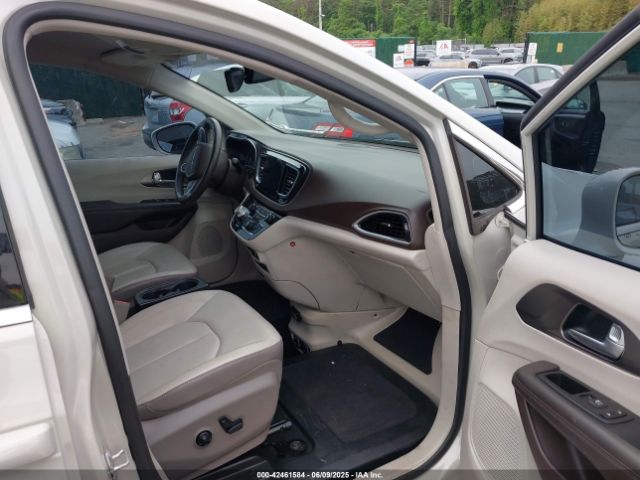 2C4RC1EG3HR720775 Chrysler Pacifica Touring-l Plus
