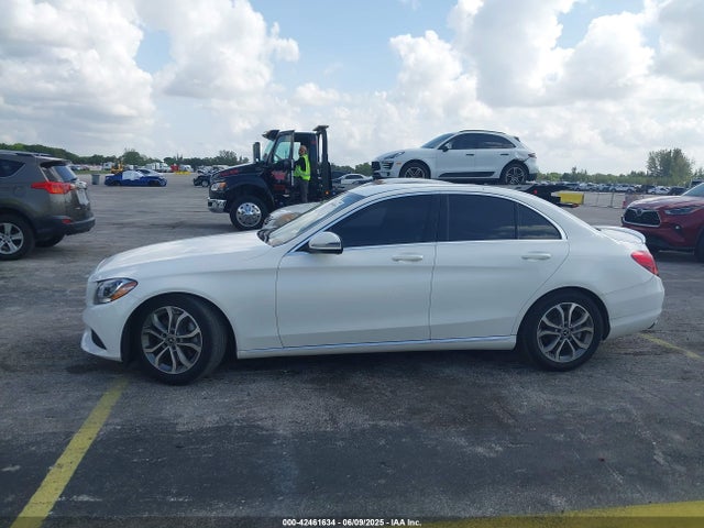 55SWF4JB8HU216366 Mercedes-Benz C 300 Luxury/sport