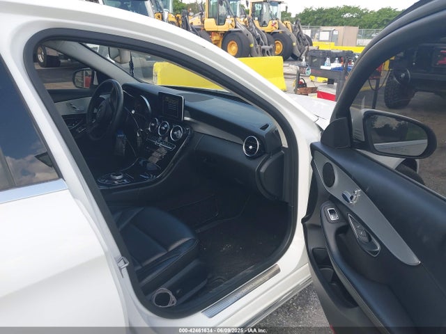 55SWF4JB8HU216366 Mercedes-Benz C 300 Luxury/sport