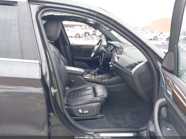 2019 BMW X3 5UXTR9C50KLE16678 Photo 4