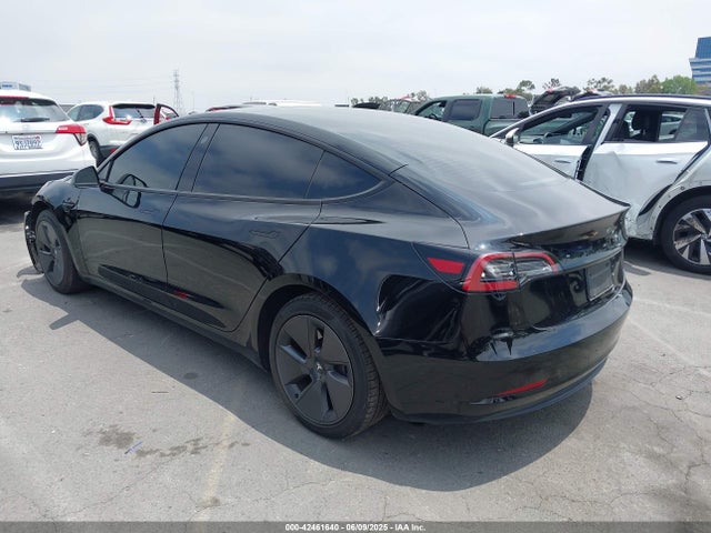 2023 TESLA MODEL 3 5YJ3E1EAXPF604916 Photo 2