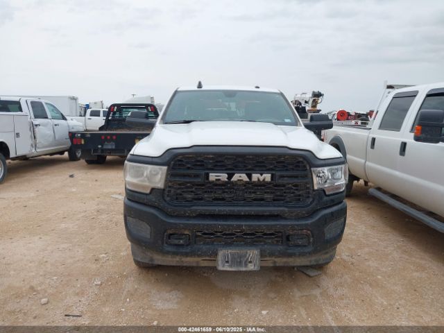 3C6UR5HJ7NG357784 RAM 2500 Tradesman  4x4 8' Box