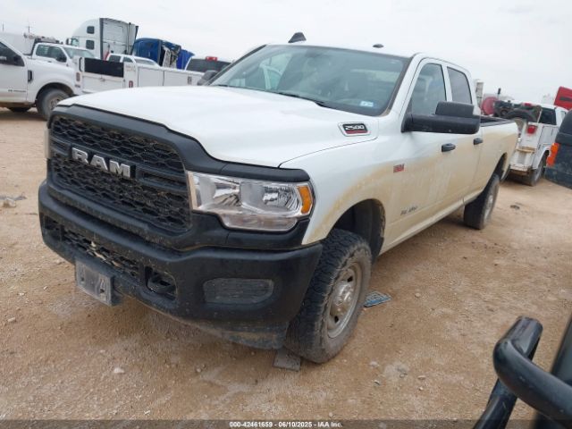 3C6UR5HJ7NG357784 RAM 2500 Tradesman  4x4 8' Box