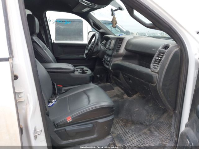 3C6UR5HJ7NG357784 RAM 2500 Tradesman  4x4 8' Box