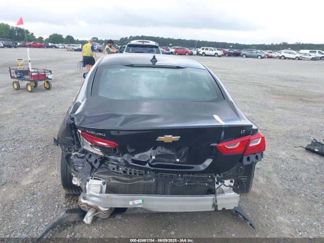 1G1ZD5ST8SF151662 Chevrolet Malibu Fwd 1lt