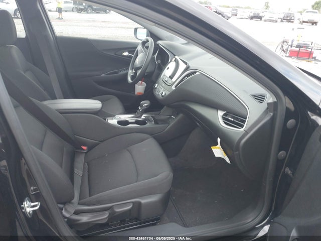 1G1ZD5ST8SF151662 Chevrolet Malibu Fwd 1lt