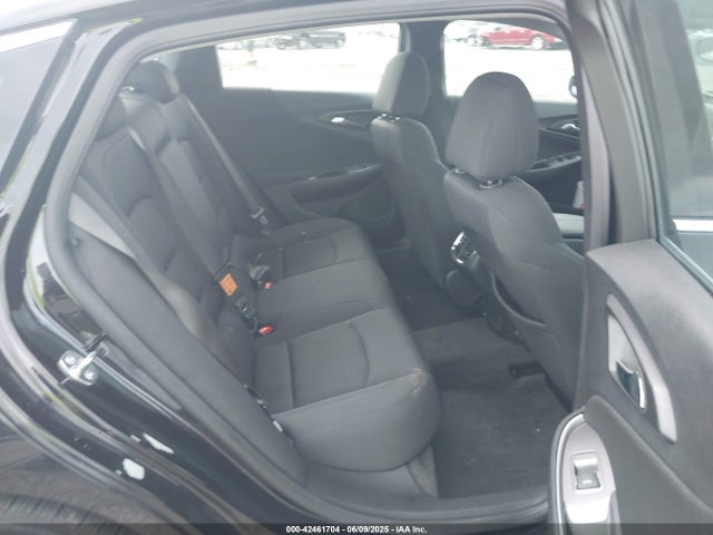 1G1ZD5ST8SF151662 Chevrolet Malibu Fwd 1lt