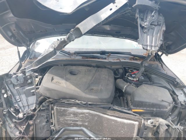 2017 VOLVO V60 YV140MEK6H1343947 Photo 9